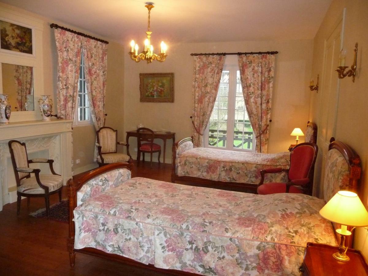 Manoir De Sens Bed & Breakfast Beuvron-en-Auge Exterior foto